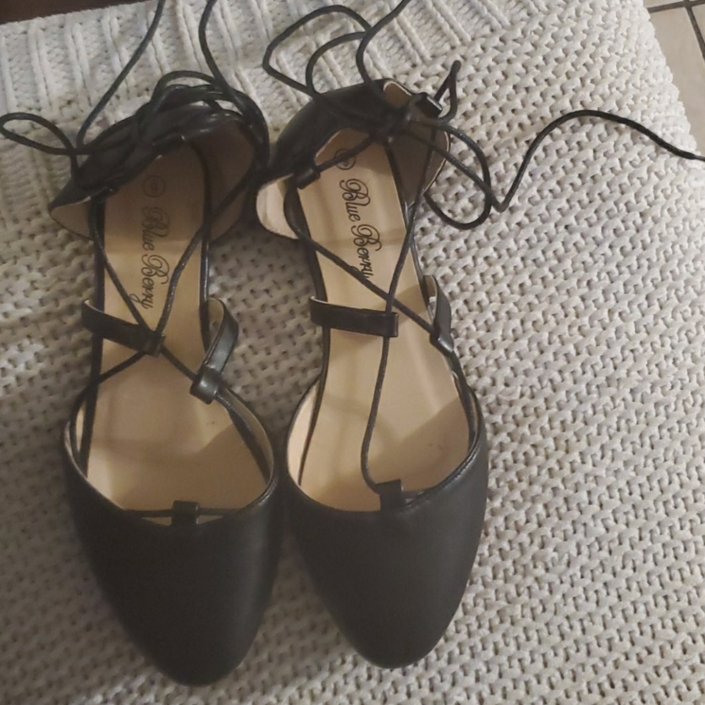 Womens shoes